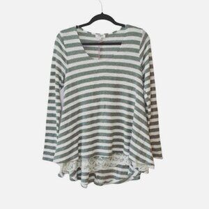 ladies size L Umgee gray white striped long sleeve tunic lace hem sweater